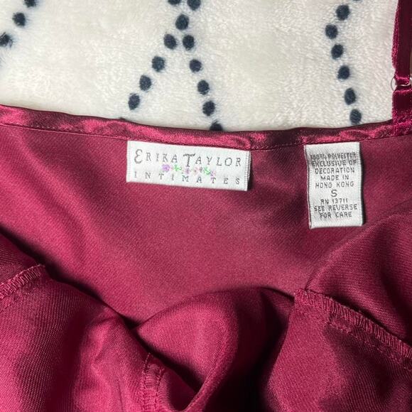 Burgundy red lace erika taylor - Picture 3 of 4